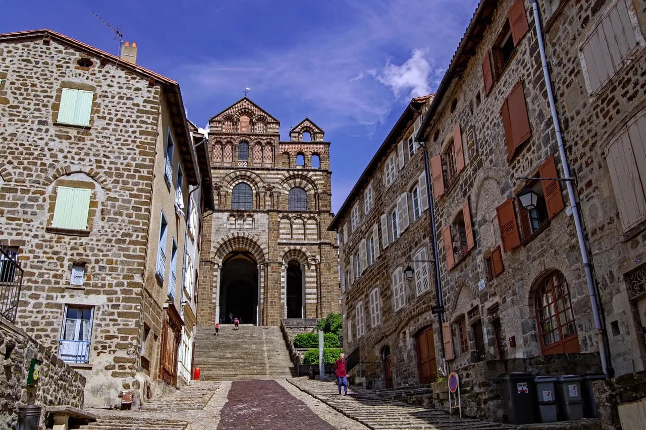Cathédrale Notre-Dame-du-Puy - From Rue des Tables, France