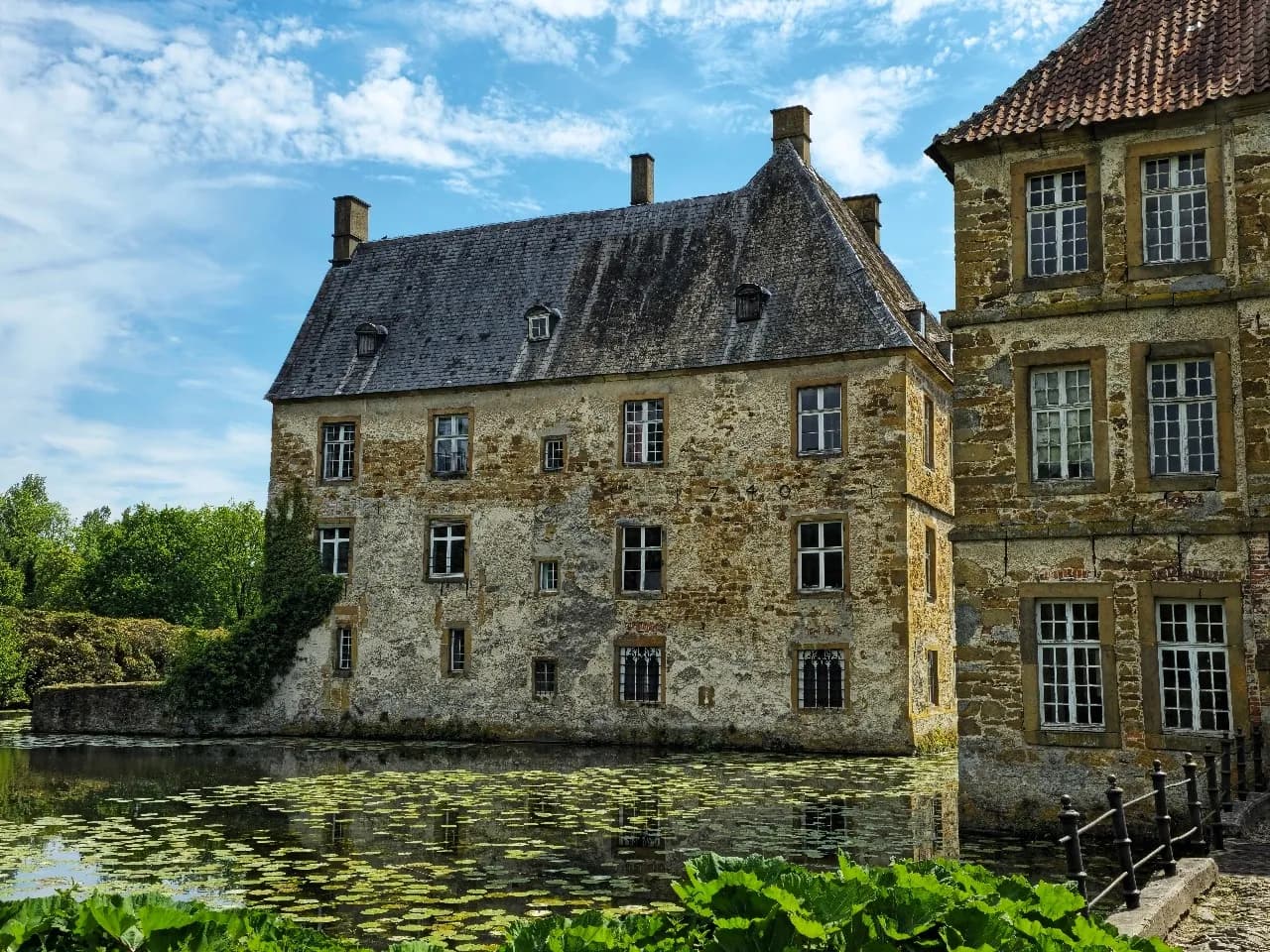 Wasserschloss Tatenhausen - Von Backyard, Germany