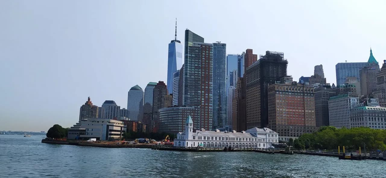 Battery Park Authority & Manhattan - Desde Ferry, United States