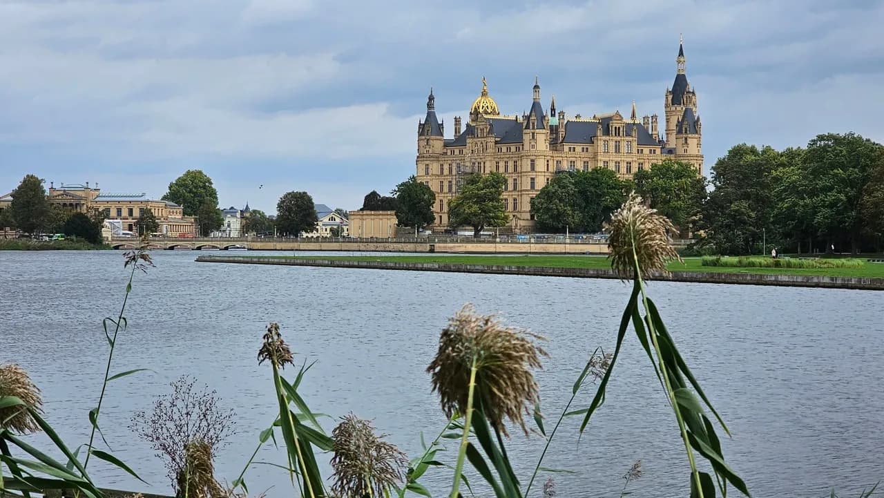 Schwerin Castle - Von Berta-Klingberg Square, Germany