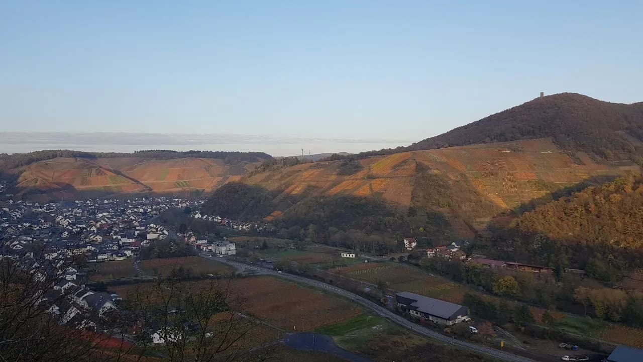 Ausblick auf Dernau / Vor der Jahundertflut - De la Wanderweg / Aussichtspunkt, Germany