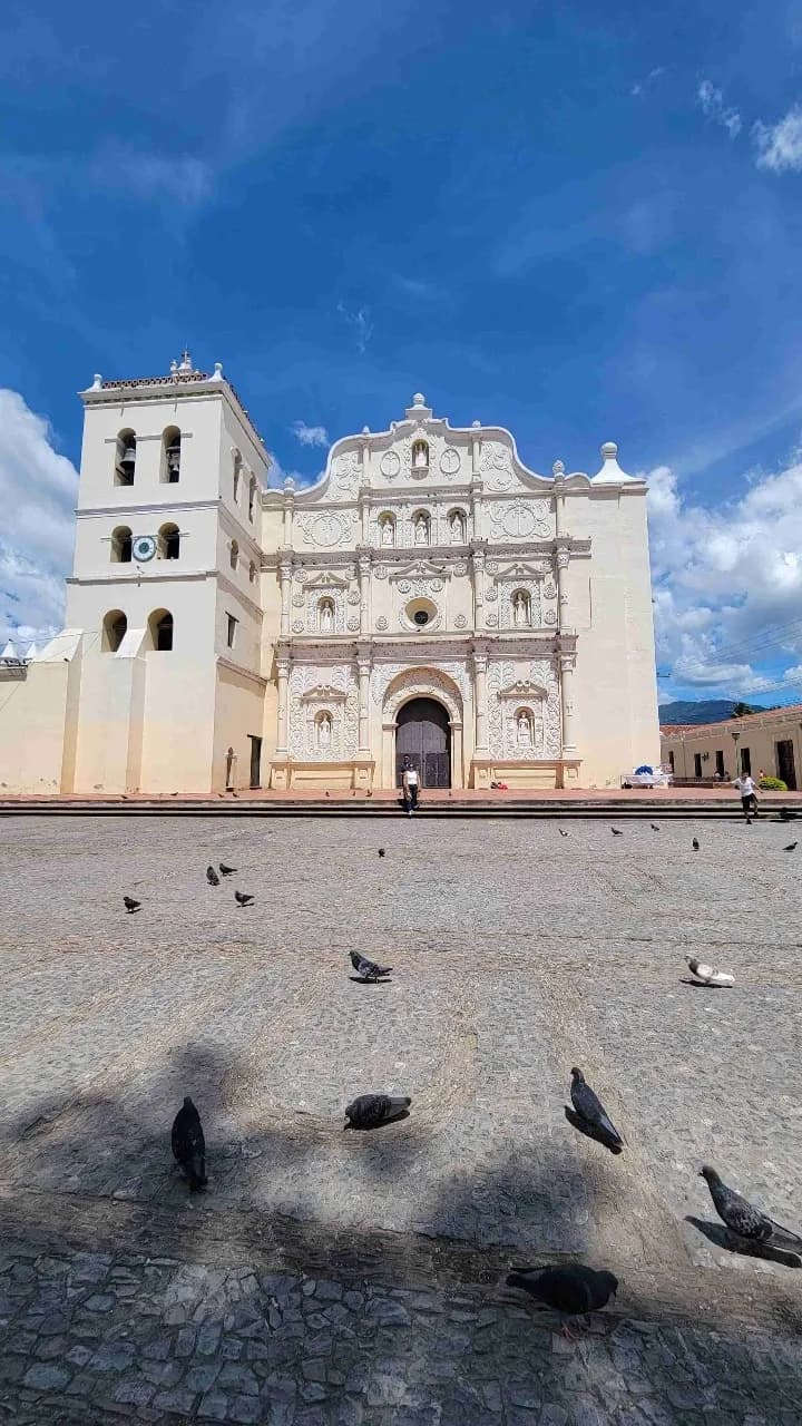 Catedral Inmaculada Concepción - From Plaza Leon Alvarado, Honduras