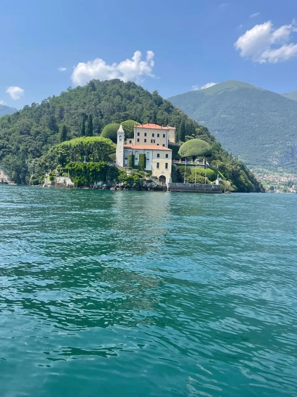 Villa del Balbianello - Von Front - Boat, Italy