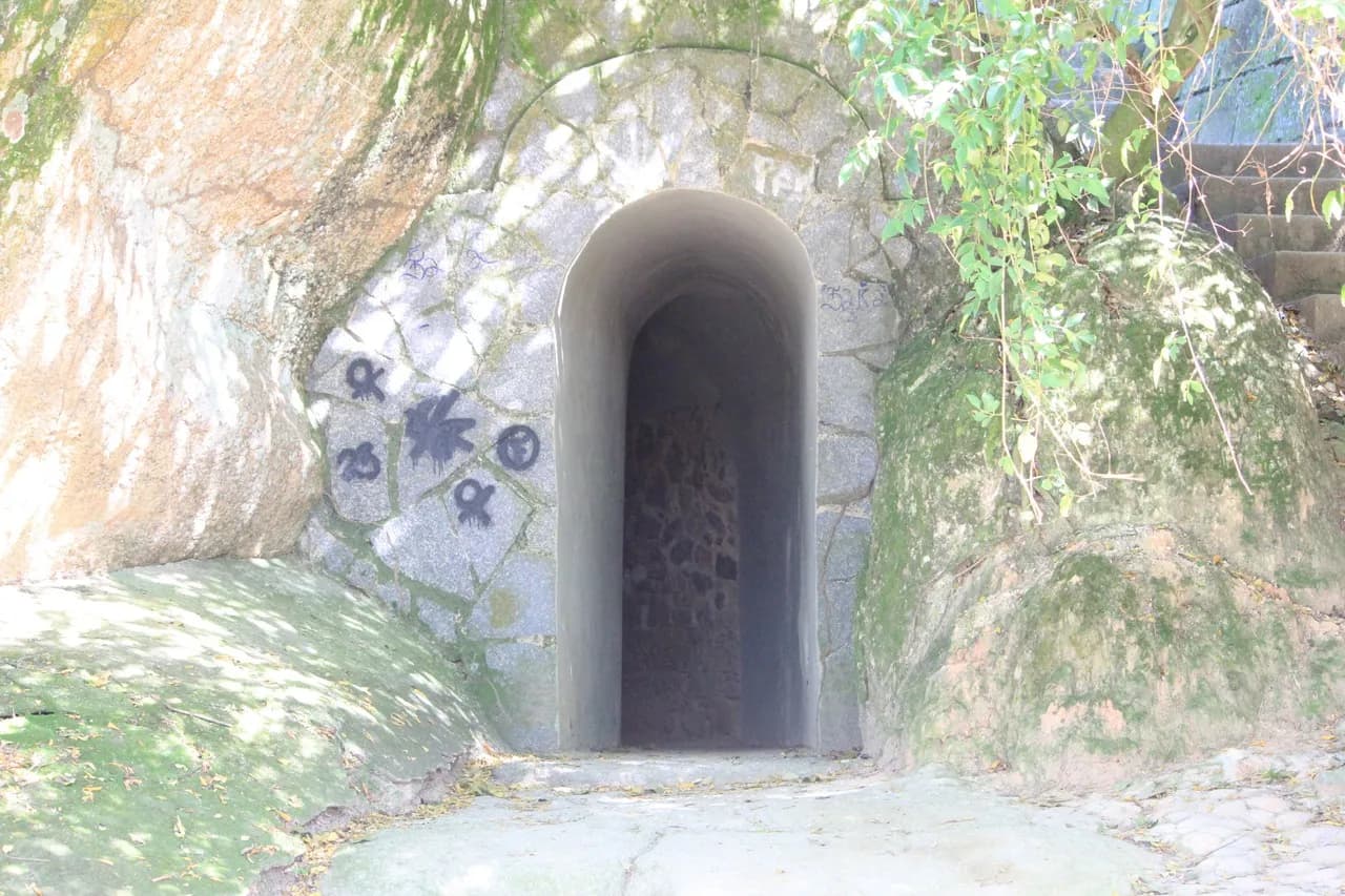 Stone Moreninha - Brazil