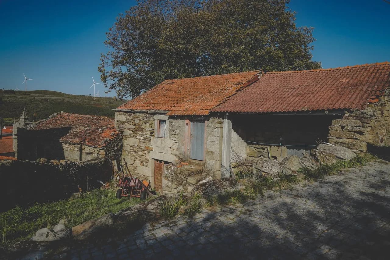 Old Houses in Várzea da Serra - Portugal