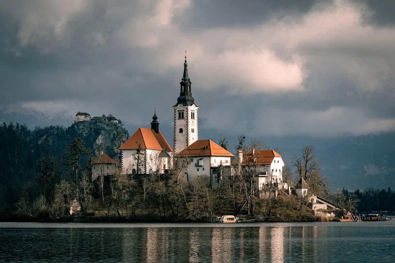 Razgledna točka - From West viewpoint, Slovenia
