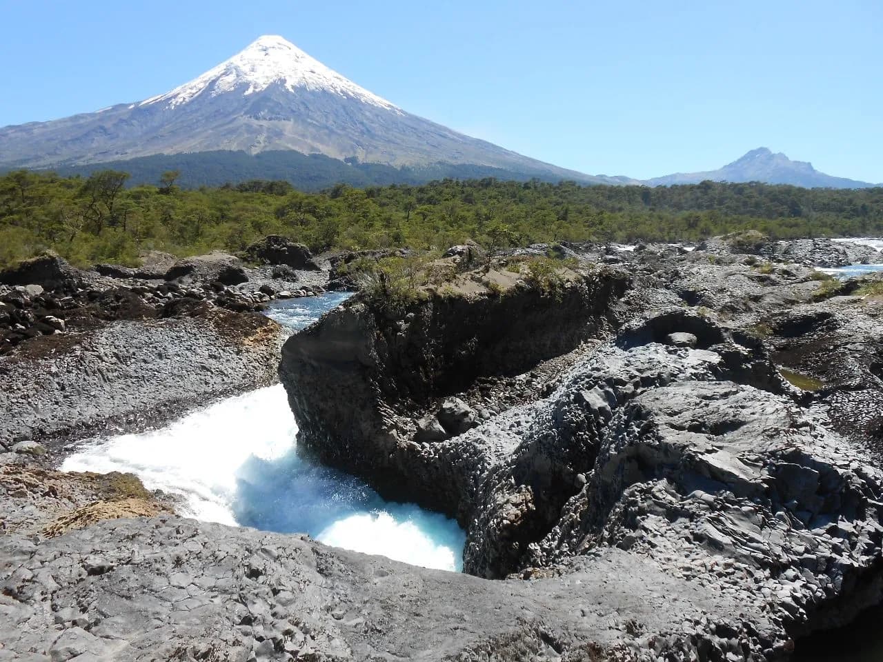 Volcán Osorno - Desde Saltos del Petrohue, Chile