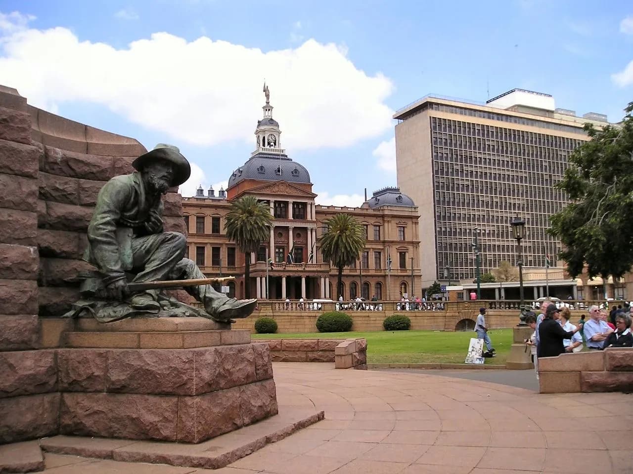 Ou Raadsaal - З Square, South Africa