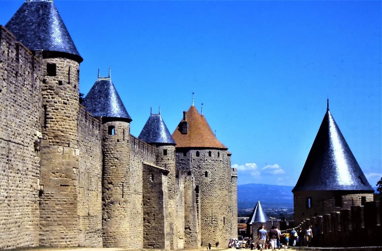 Mura verso Porte Narbonnaise - France