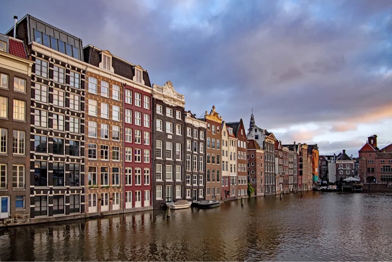 Damrak  - Desde Damrak Brug, Netherlands