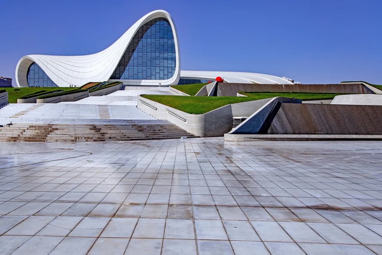 Heydar Aliyev Centre - Desde Heydar Aliyev Center Park, Azerbaijan