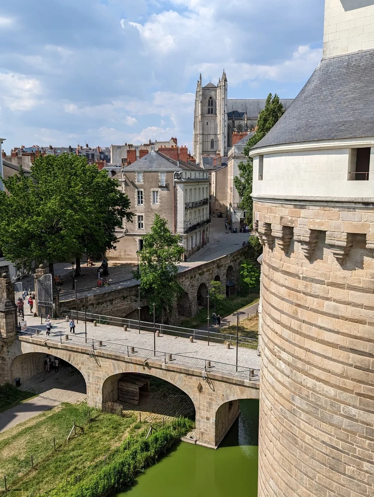 Château des ducs de Bretagne - Від West Entrance, France