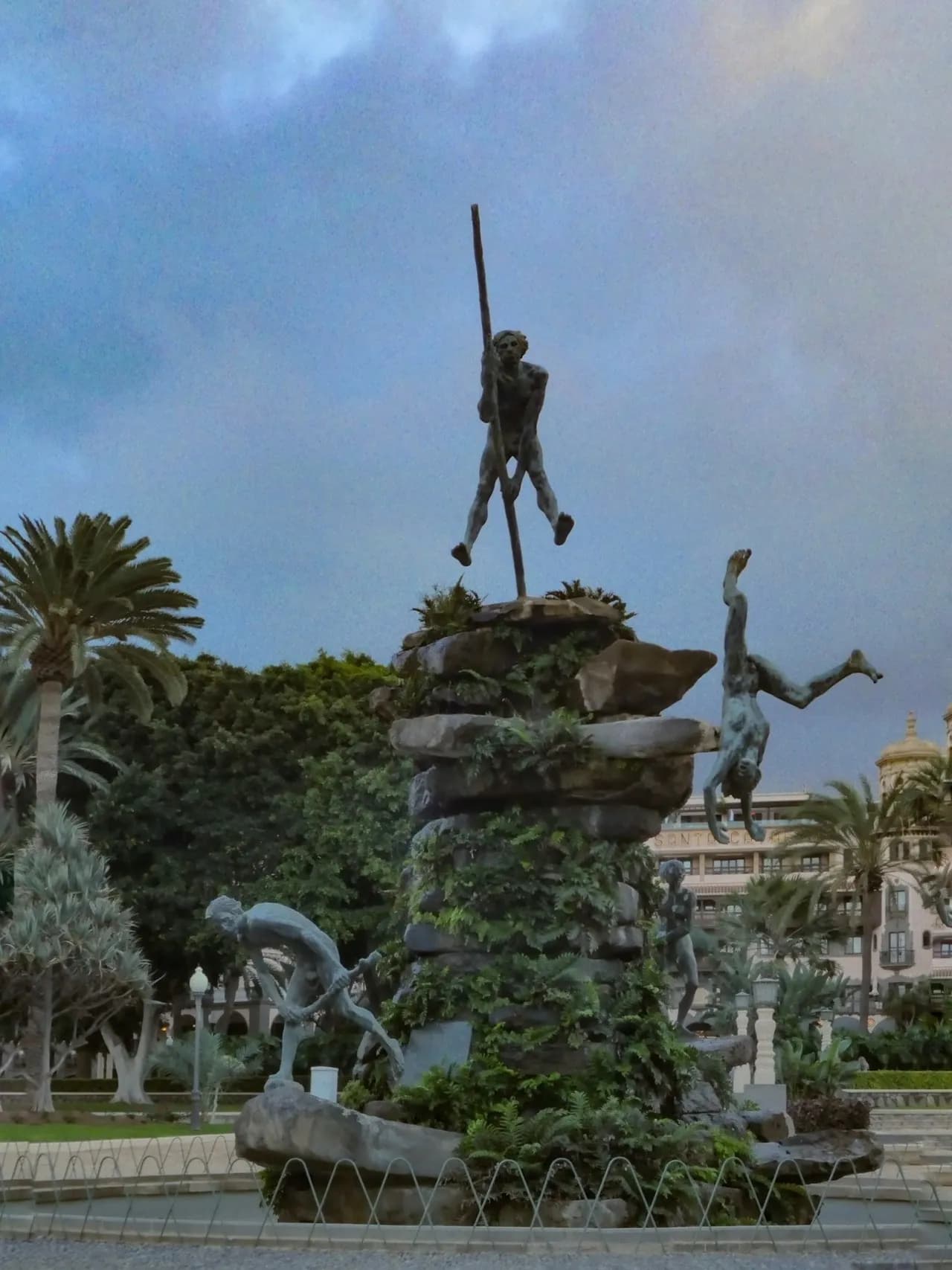 Monumento Atis Tirma - Spain