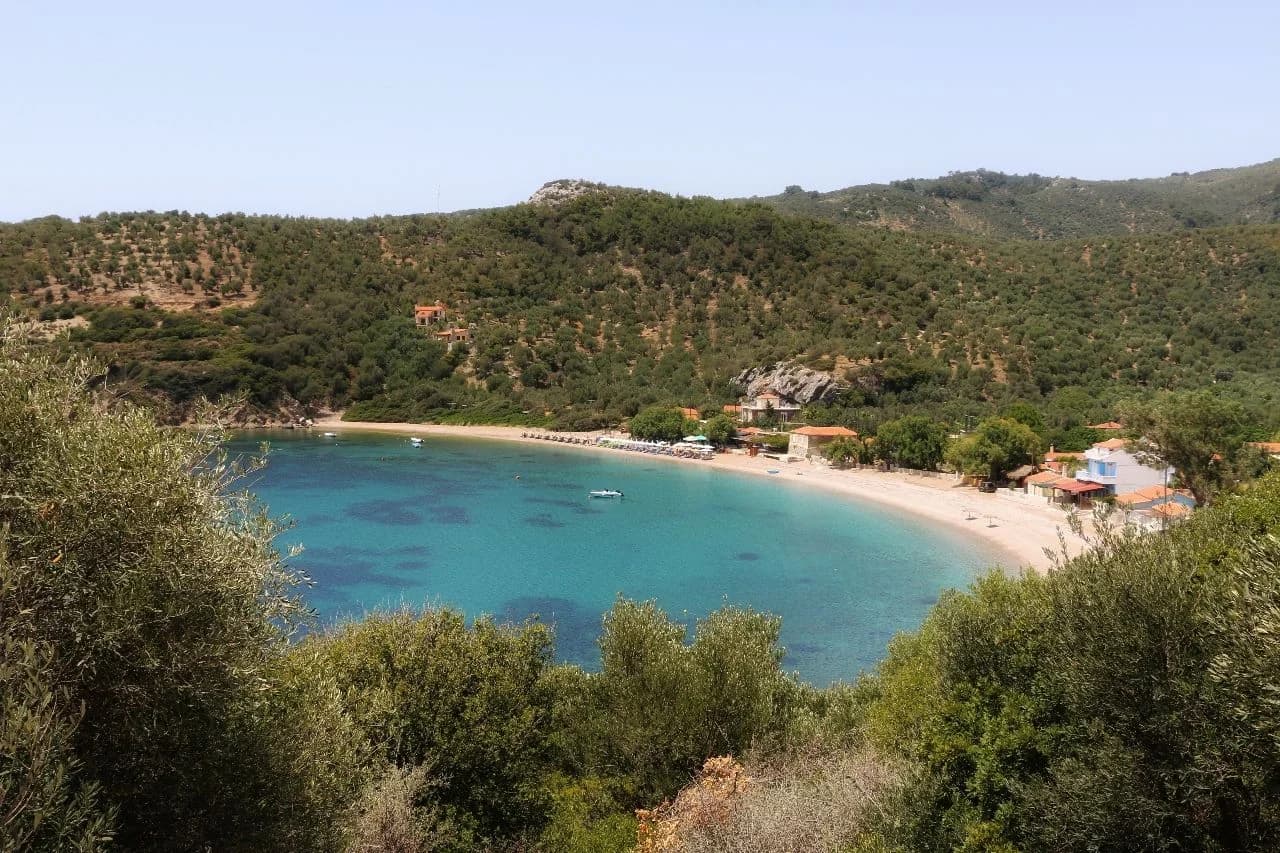 Tarti Beach - Tól Hill between Tarti and Tsonia, Greece