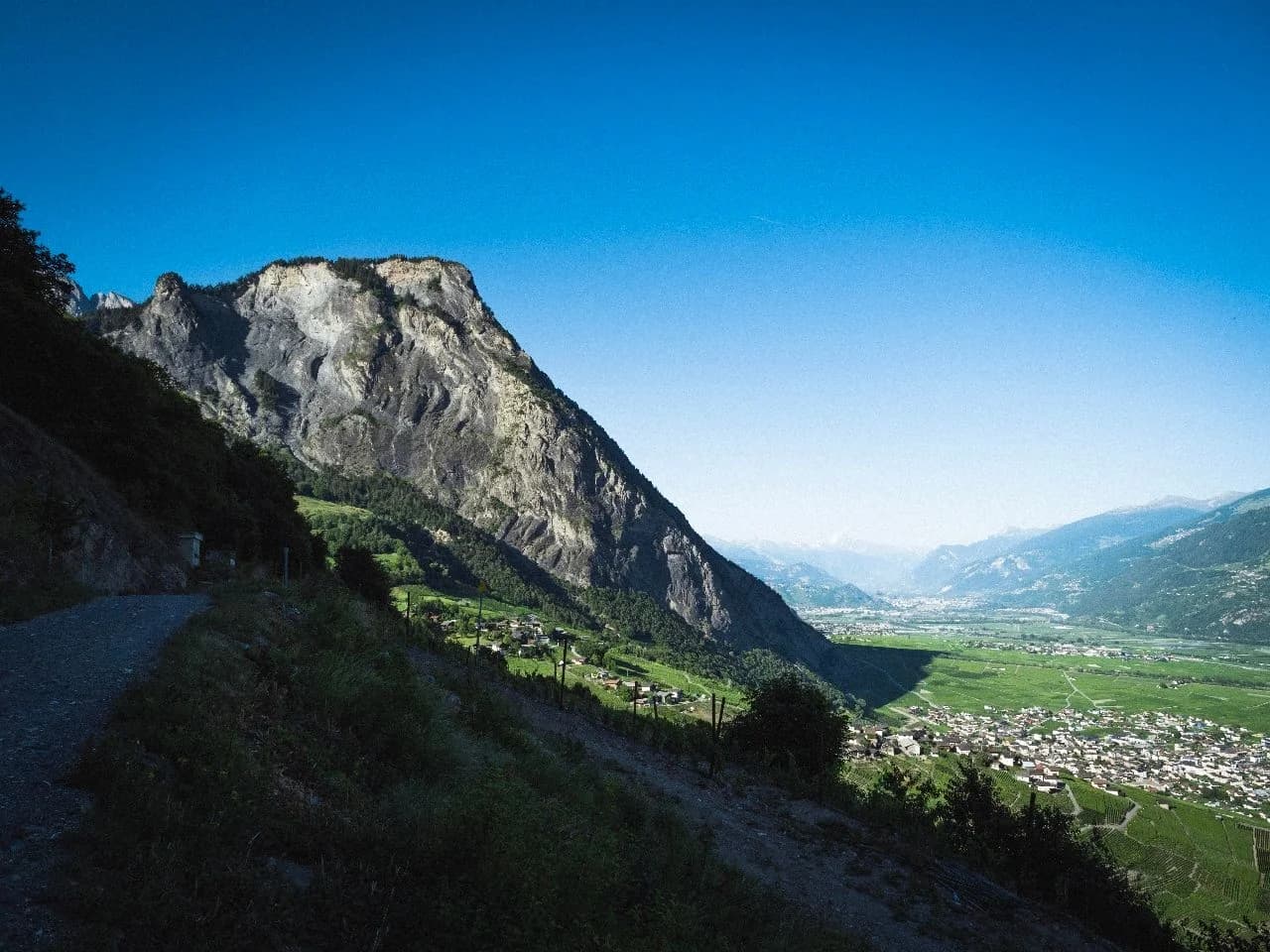 L'Ardève et Leytron - Van Chemin de la Passerelle, Switzerland