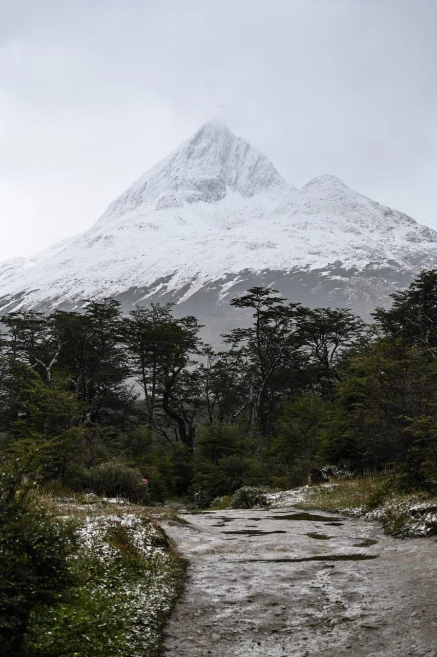 Camino Laguna Esmeralda - De la Area Aproximada, Argentina