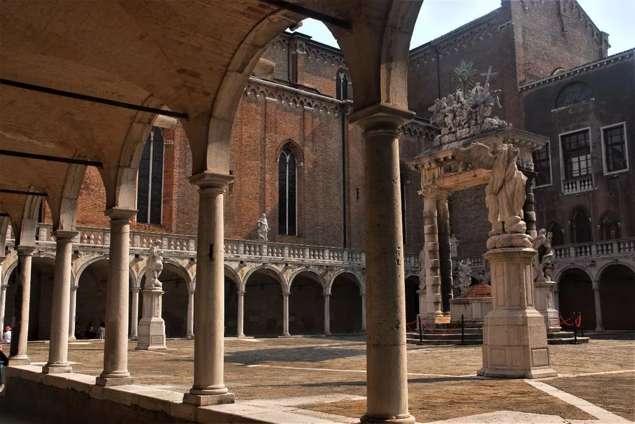 Basilica di S. Maria Gloriosa dei Frari - Z Courtyard, Italy