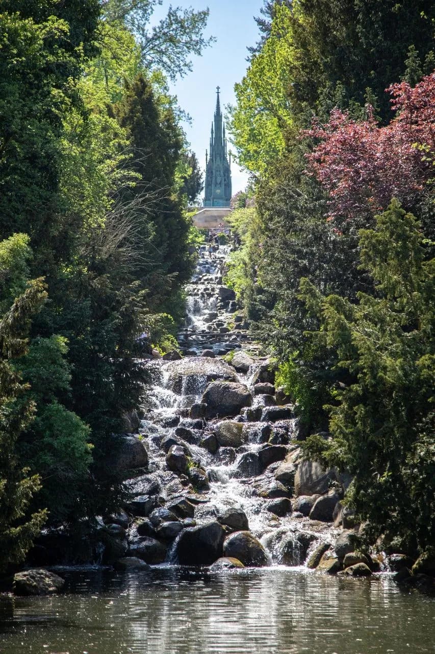 Wasserfall Viktoriapark - Od Kreuzbergstrasse, Germany