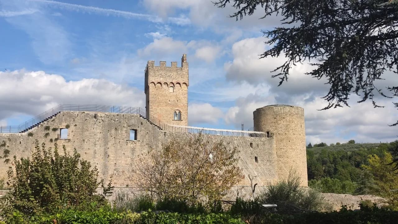 Rocca di Staggia - De Fondino, Italy