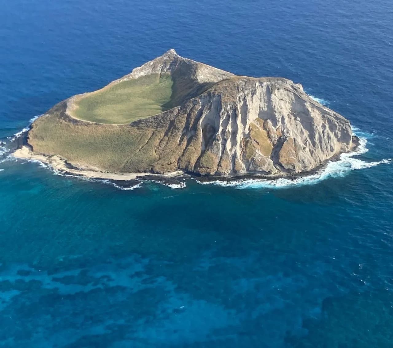Rabbit Island Oahu - Od Rainbow Helicopter Tour, United States