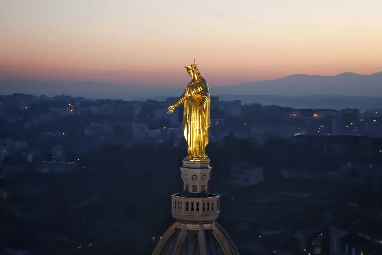Toit de la basilique de Fourvière - Von Drone, France