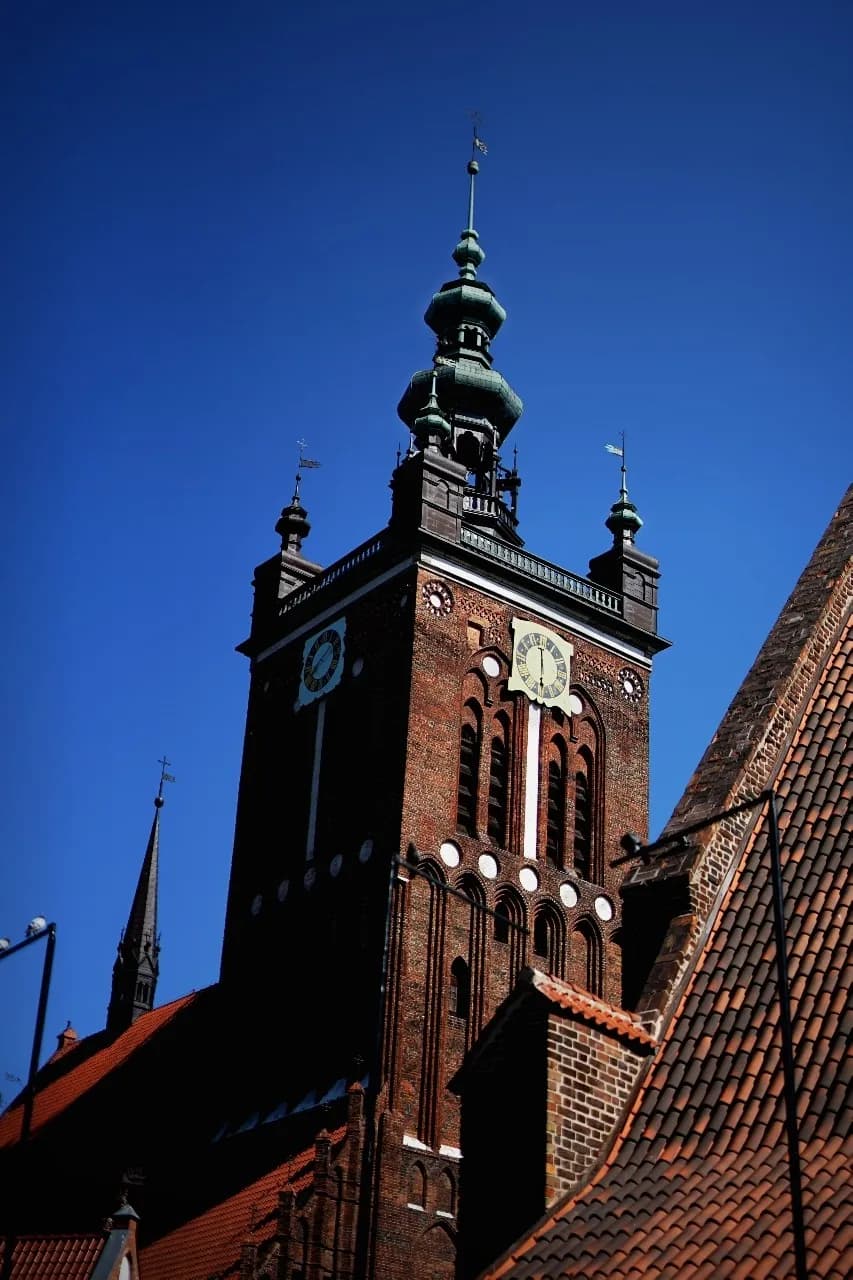 Kościół Rektorski Okców Karmelitów - Da Skwer Heweliusza, Poland