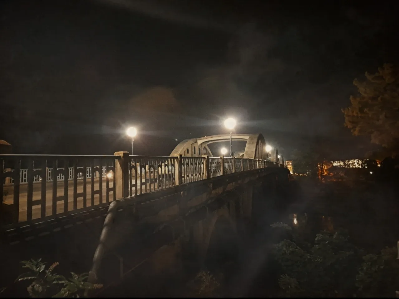 Bibb Graves bridge - De la East side of bridge, United States