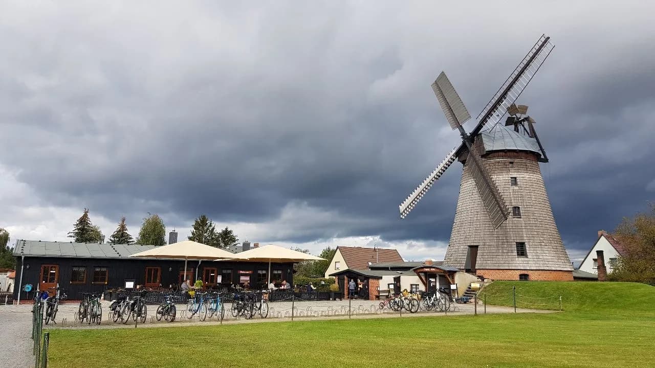 Holländerwindmühle Straupitz - Dari Parkplatz, Germany