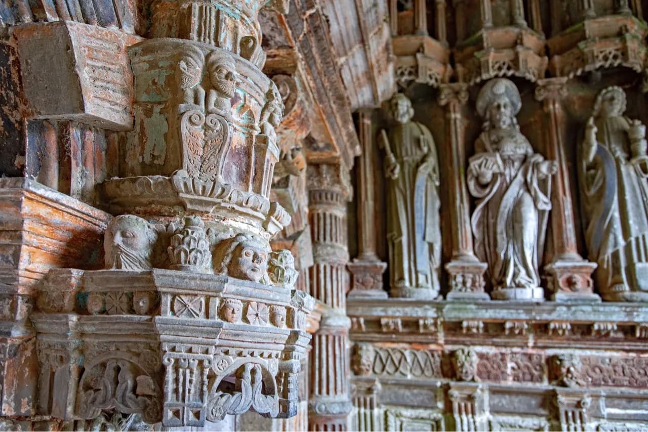 Église Saint-Miliau - Von Inside, France