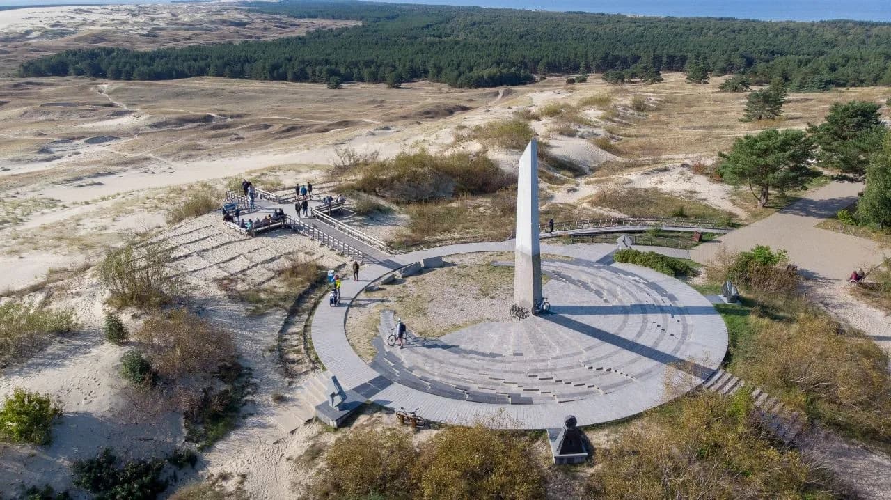 Sundial - از Curonian Spit National Park, Lithuania