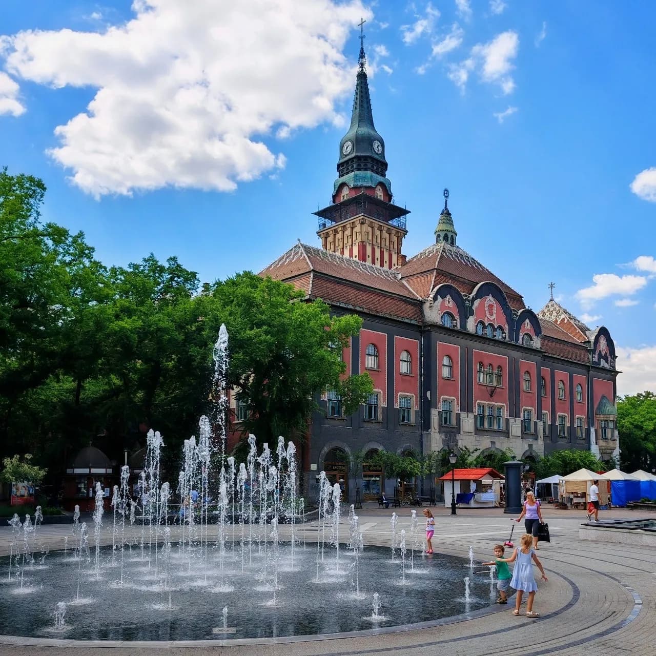Subotica Town Hall with new Fountain - Från Trg Slobode, Serbia