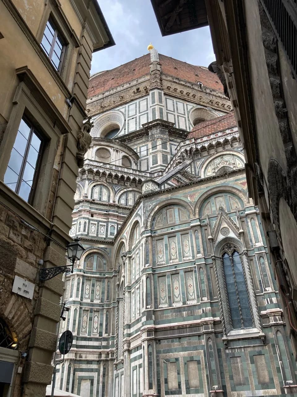 Duomo di Firenze - De Via dei Servi, Italy