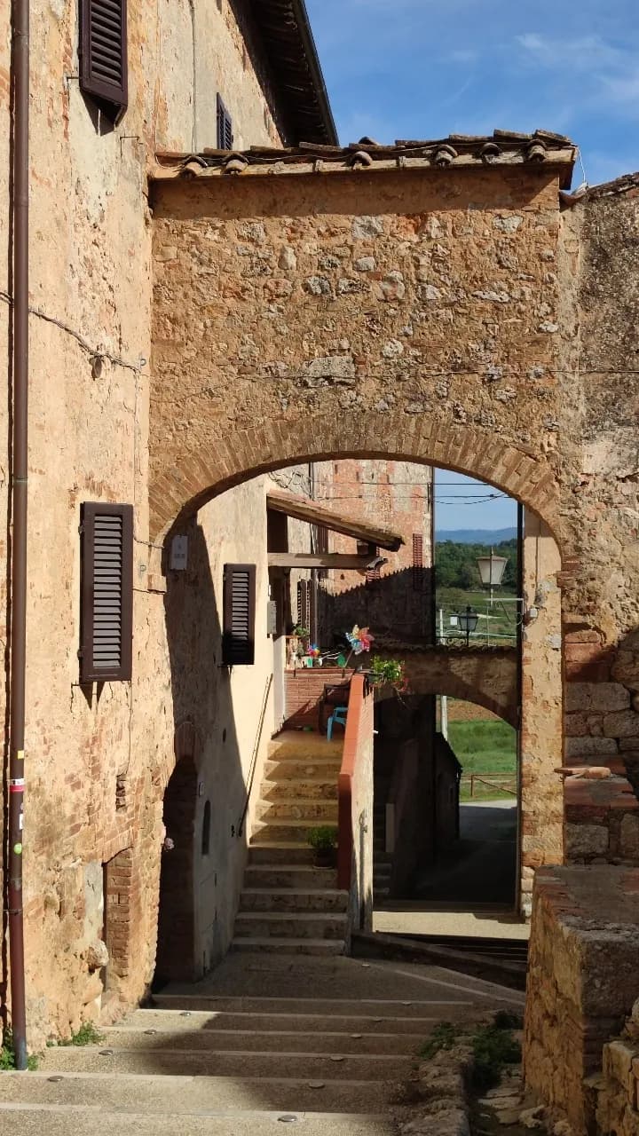 Case ad Abbadia Isola - Italy