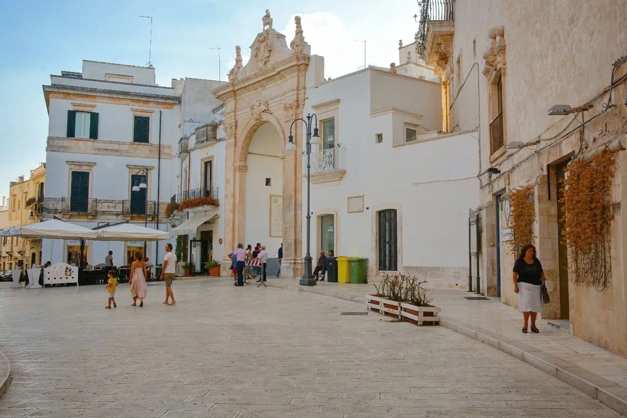 Porta di Santo Stefano - Von Via Santoro, Italy
