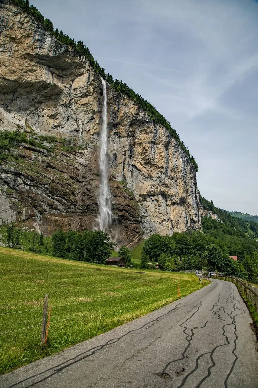 Staubbach Waterfall - Frá Spiss Road, Switzerland