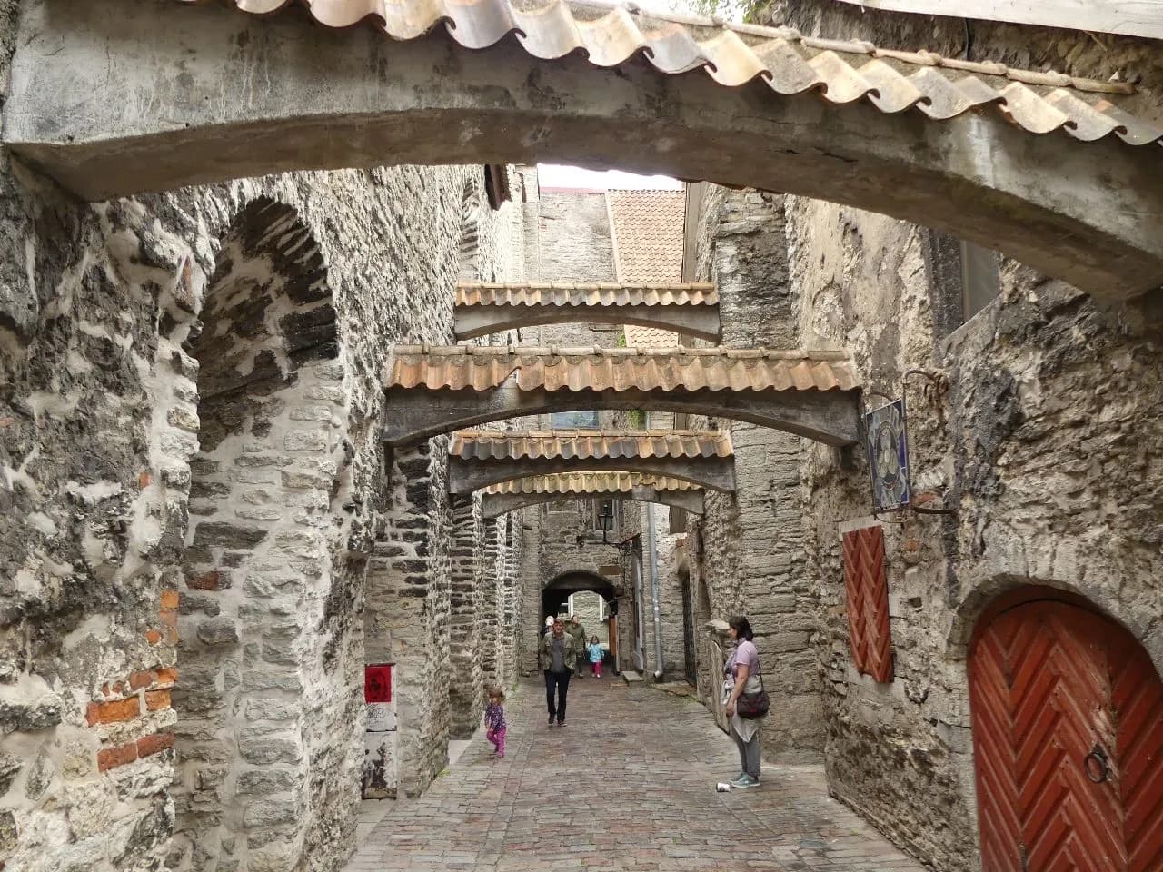 Old Tallin - से Katariina Käik, Estonia