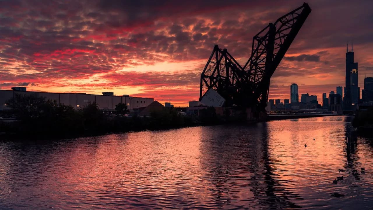 St Charles Line Air Bridge / Chicago Skyline - Von Ping Tom Park looking north, United States