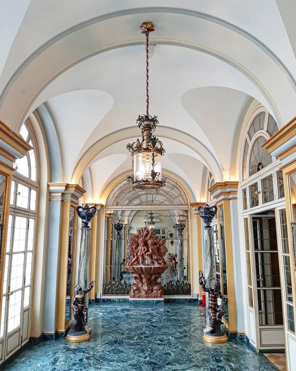 Palazzo Accorsi Ometto - Từ Inside, Italy