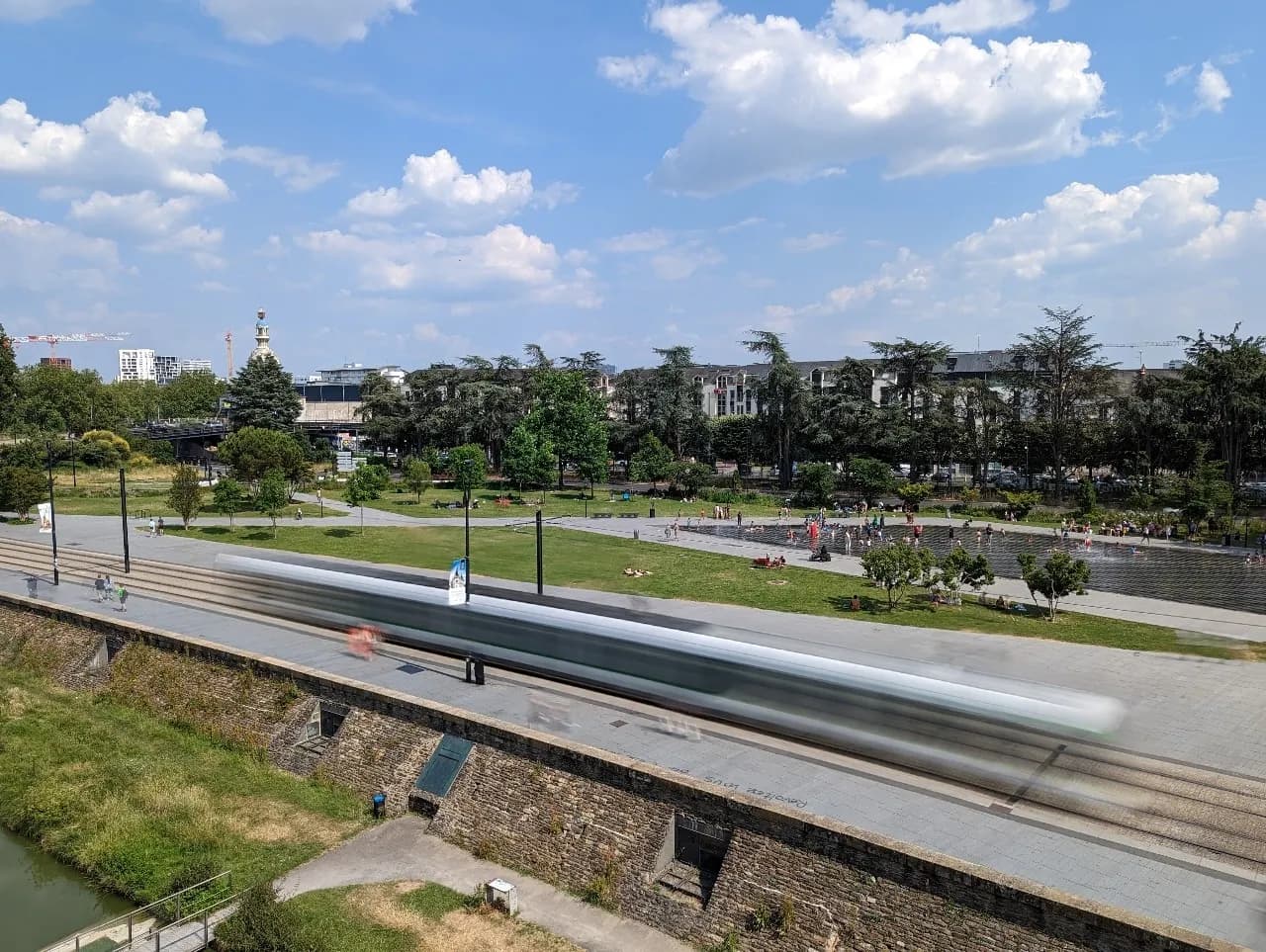 Miroir d'eau - Från Château des ducs de Bretagne, France