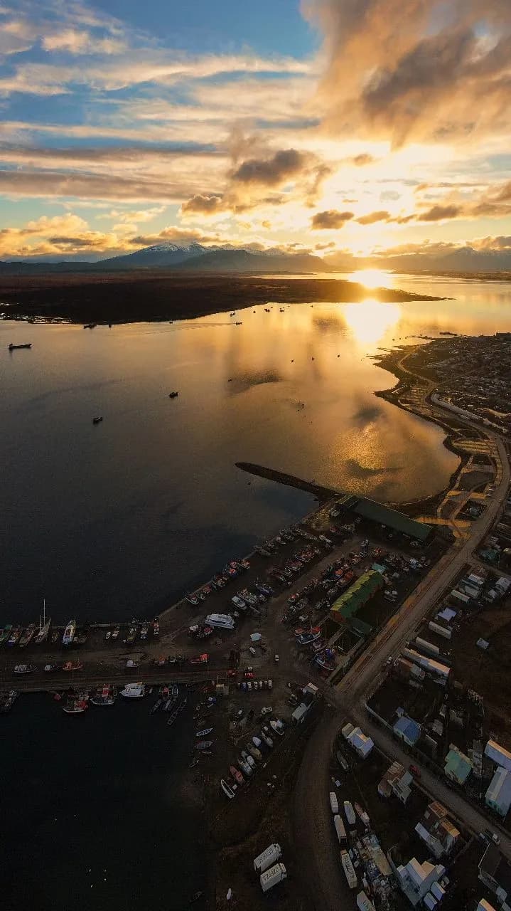 Puerto Natales - Dari Drone, Chile