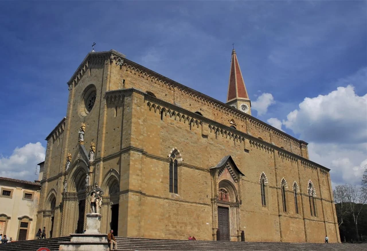 Cattedrale Santi Pietro e Donato - З Piazza dei Duomo, Italy