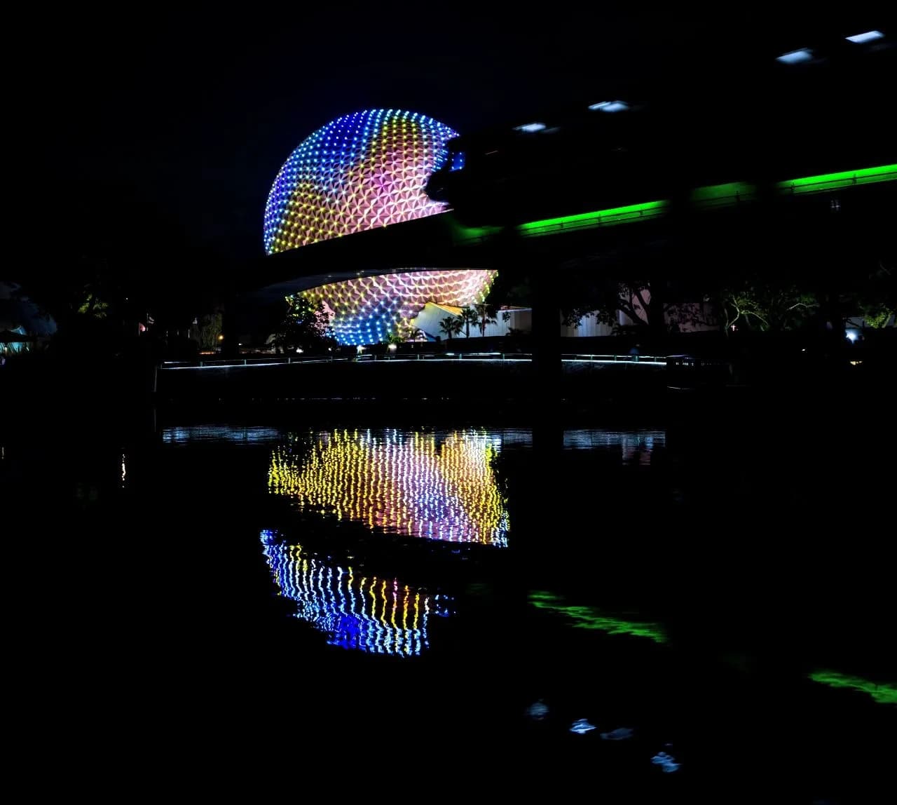 Spaceship Earth - Van The Land Gardens, United States