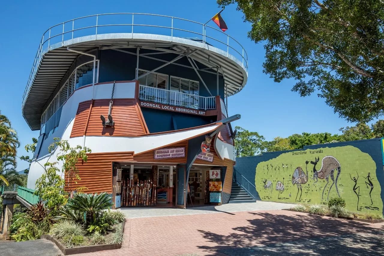 Doongal Aboriginal Art & Artefacts - Från Kuranda, Australia