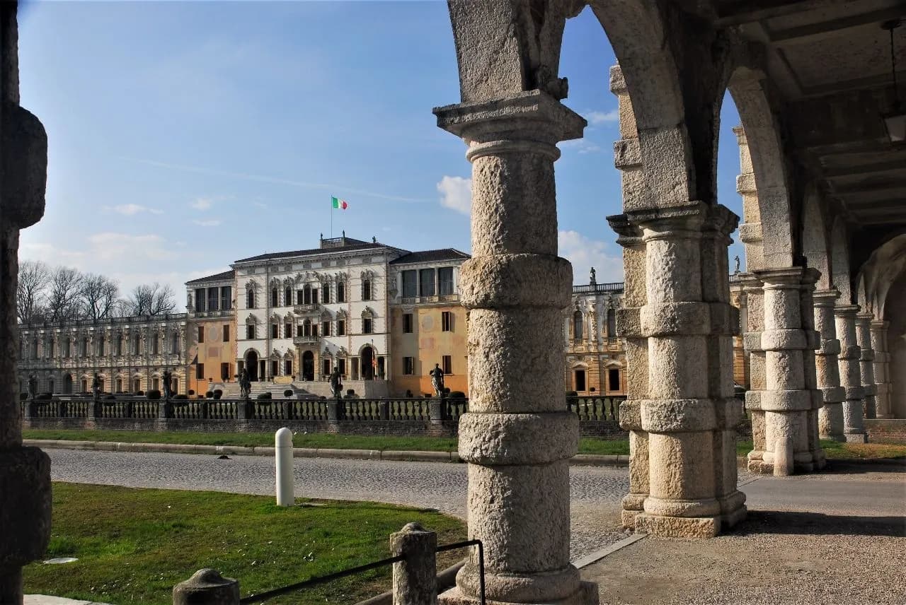 Villa Contarini - Od Logge Palladiane, Italy