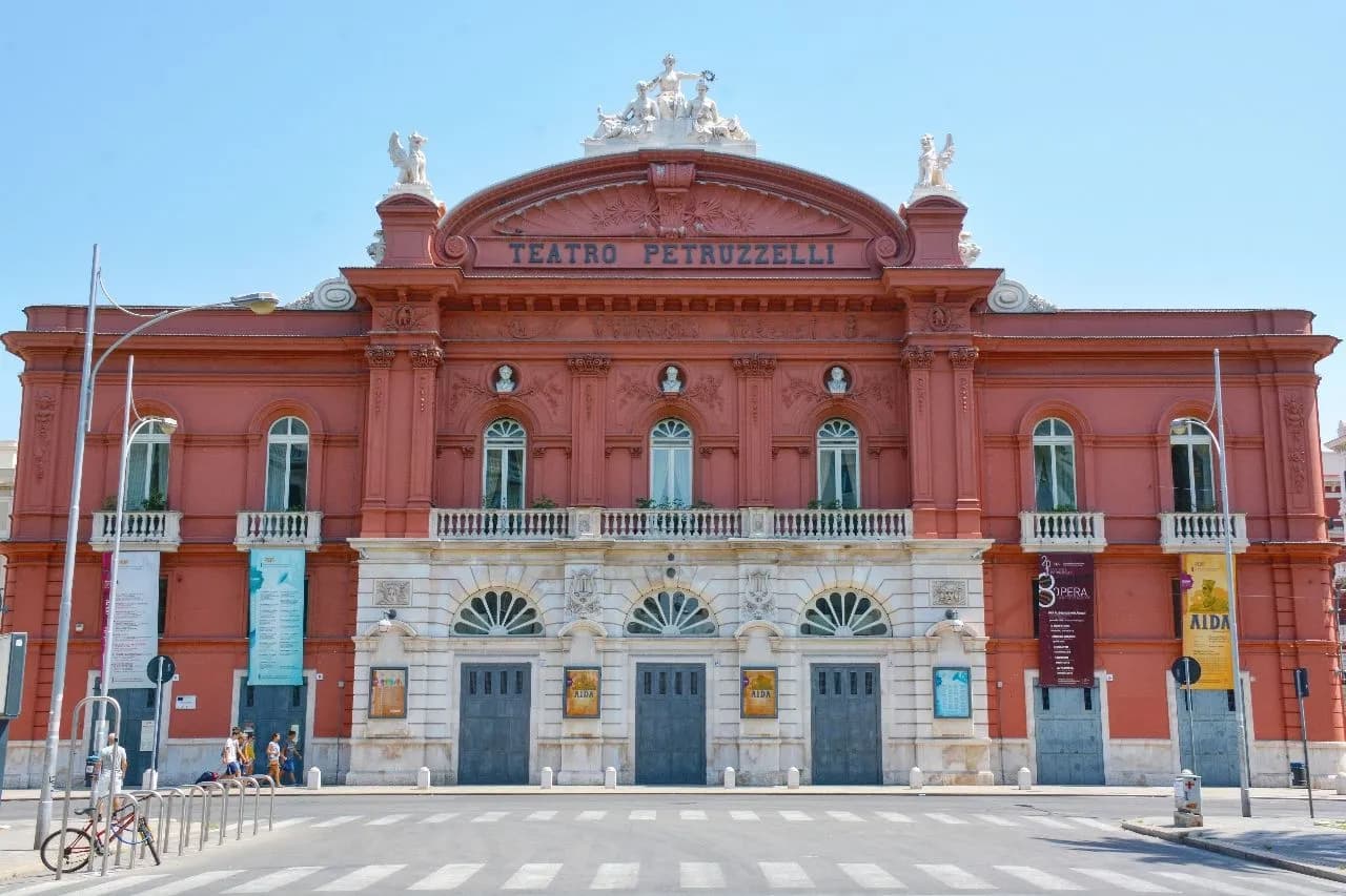 Teatro Petruzzelli - Z Corso Cavour, Italy