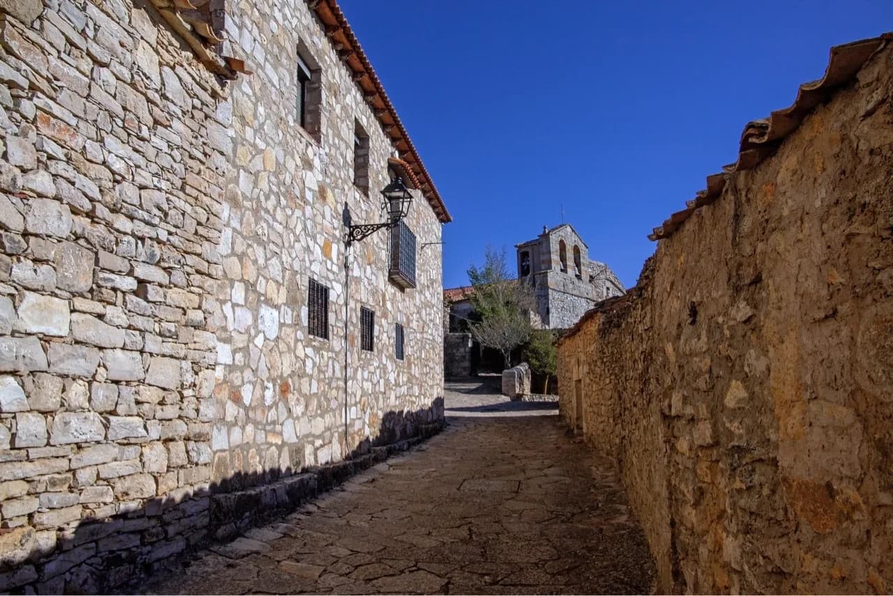 Parroquia de la Anunciación - Frá Ayuntamiento de Rello, Spain