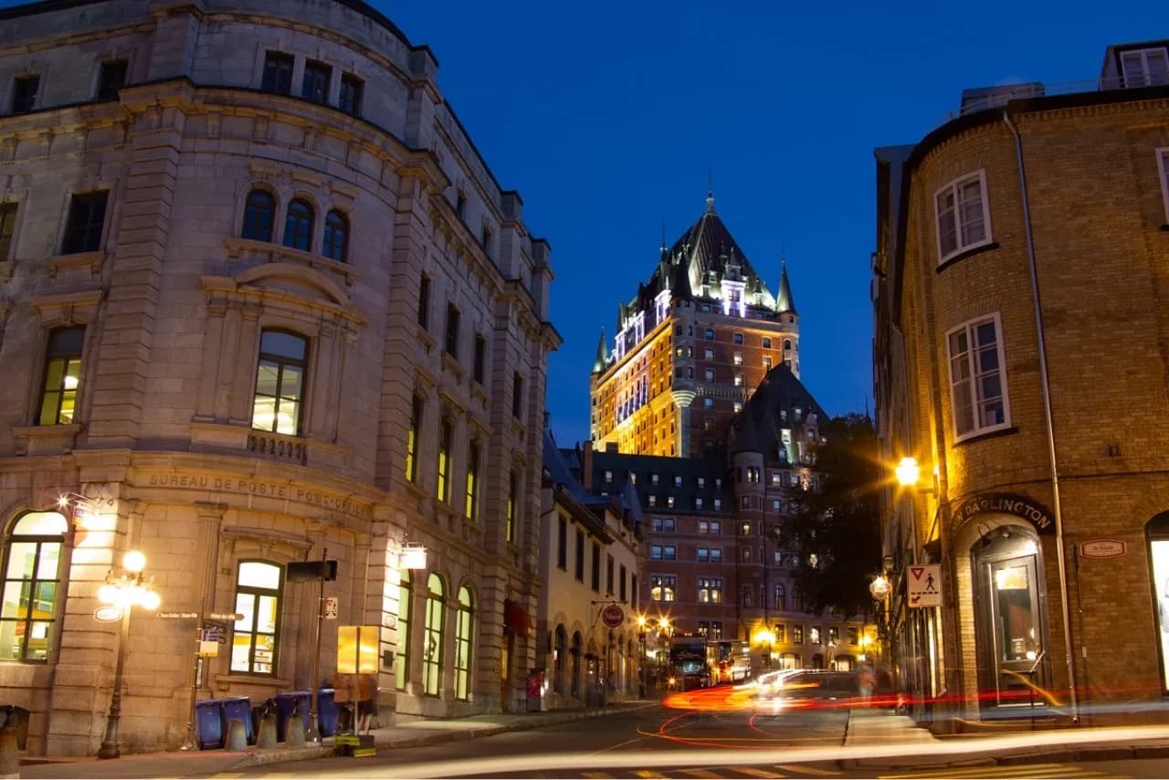 Fairmont Le Château Frontenac - จาก Saint François de Laval Monument, Canada