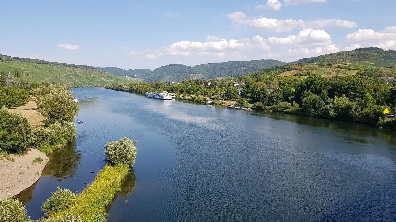 Blick auf die Mosel - Od Moselbrücke, Germany