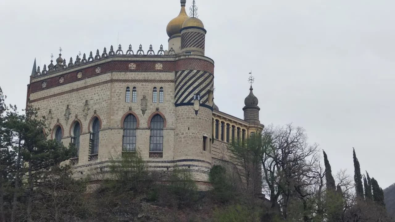 Rocchetta Mattei - Van Entrance, Italy