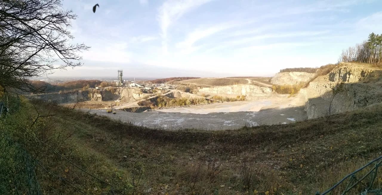 Steinbruch - З East Side, Germany